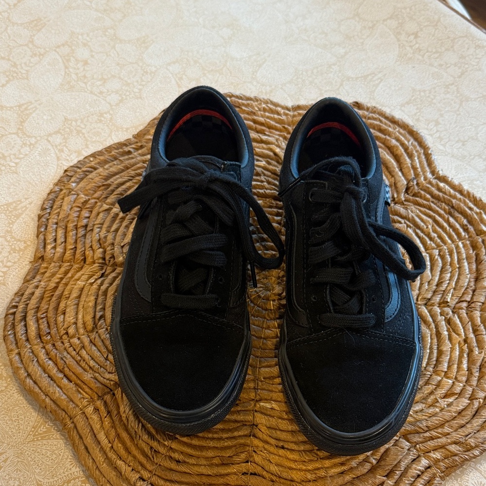 Worn once! Vans Black Popcush  size men’s 4.5 women’s 6 or 6.5